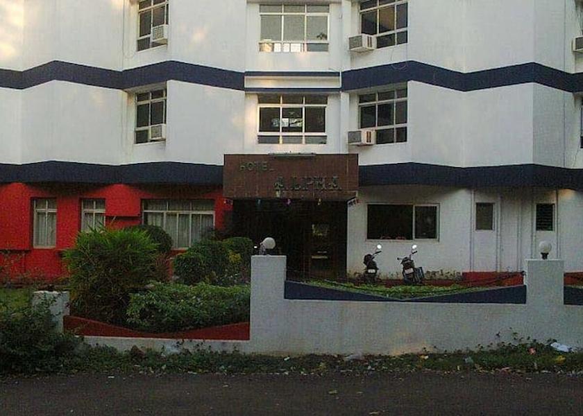 Maharashtra Ratnagiri building front view
